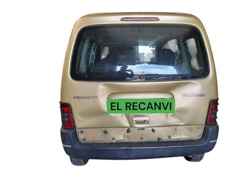 Left taillight PEUGEOT PARTNER MPV (5_, G_) | BP27277323C34