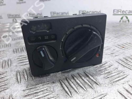 Używane Panel klimatyzacji / ogrzewania VW TRANSPORTER T4 Van (70A, 70H, 7DA, 7DH) 2.4 D (78 hp) 6954502