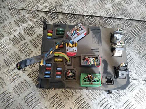 Used Fuse box PEUGEOT 1007 (KM_) [2005-2026]  19023084