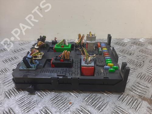 Used Fuse box Fuse box 36536254 36536254