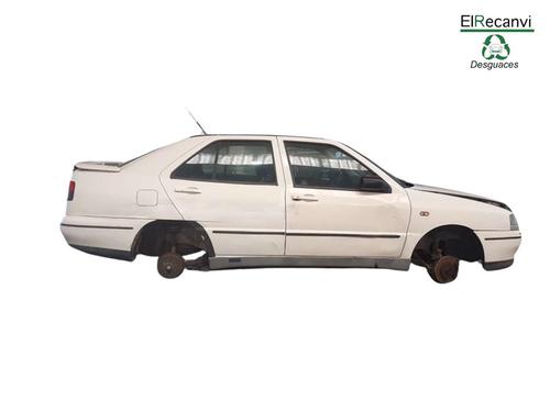 Left taillight SEAT TOLEDO I (1L2) 1.6 i | BP29589913C34