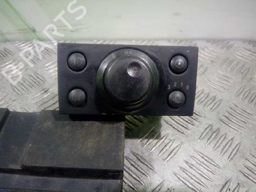 Used Headlight switch OPEL VECTRA C (Z02) 1.9 CDTI (F69) (150 hp) 6215870