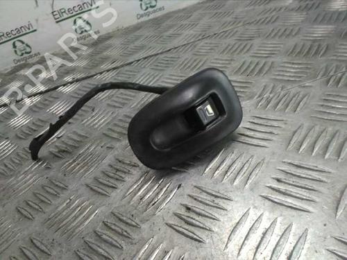 Used Right front window switch PEUGEOT 306 Hatchback (7A, 7C, N3, N5) [1993-2003]  4548792