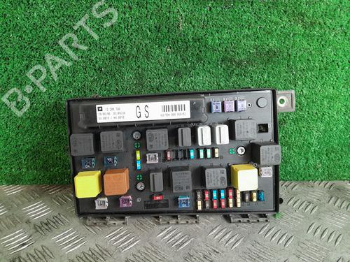 Used Fuse box Fuse box 24885431 24885431