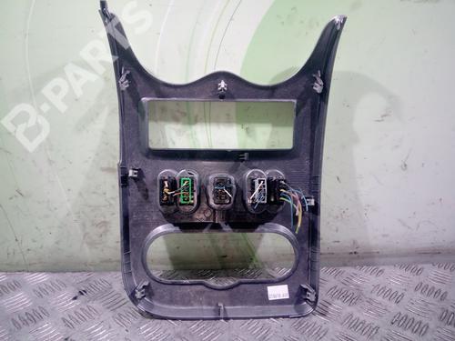 Used Left front window switch Left front window switch DACIA SANDERO [2008-2026] 9726326 9726326
