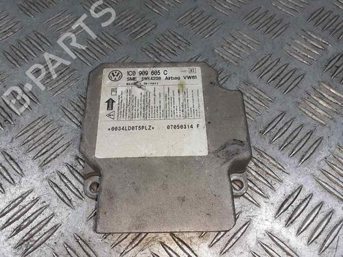 Kollisjonspute styreenhet VW PASSAT B5.5 Variant (3B6) 1.9 TDI (130 hp) 8260870