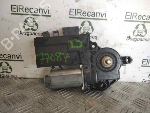 Motor do elevador de vidro frente esquerdo PEUGEOT 307 Break (3E) 2.0 HDI 110 (107 hp) 14909101