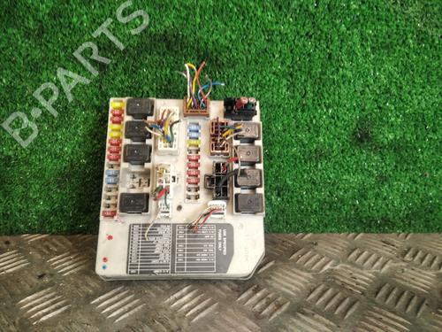 Used Fuse box NISSAN MICRA III (K12) 1.2 16V (65 hp) 28589174