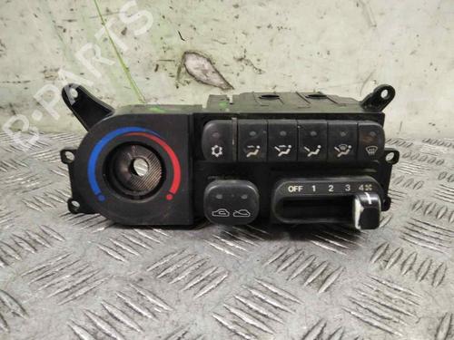 Commande Chauffage HYUNDAI H-1 / STAREX Bus (A1) 2.5 TCi (101 hp) 19658280