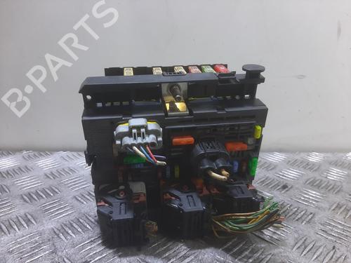 Used Fuse box Fuse box CITROËN C4 I (LC_) [2004-2014] 33130258 33130258