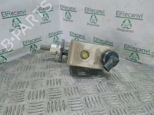 Used Brake master cylinder RENAULT MEGANE I (BA0/1_) 1.6 16V (BA04, BA0B, BA11, BA1J, BA16, BA19, BA1K, BA1V,... (107 hp) 4532548