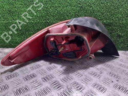 Feu arrière droit PEUGEOT 206 Hatchback (2A/C) 1.1 i | BP22334275C35