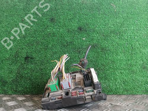 Used Fuse box Fuse box PEUGEOT 206 Hatchback (2A/C) 1.6 16V (109 hp) 33710329 33710329