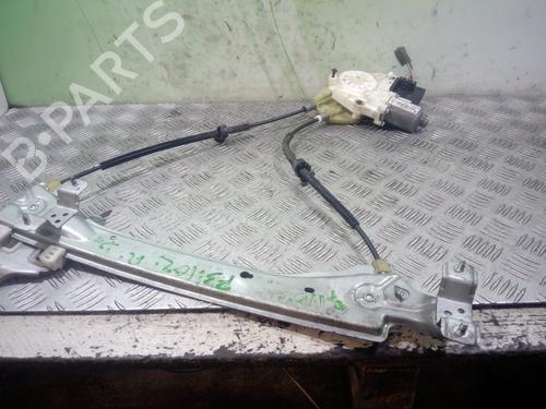 Rudehejsemekanisme Højre bagtil RENAULT MEGANE III Hatchback (BZ0/1_, B3_) 1.5 dCi (86 hp) 9744771