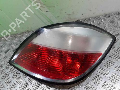 Used Right taillight OPEL ASTRA H (A04) [2004-2014]  8681052