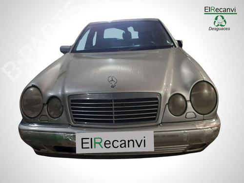 Brugte MERCEDES-BENZ E-CLASS (W210)  E 220 CDI (210.006)  2418934