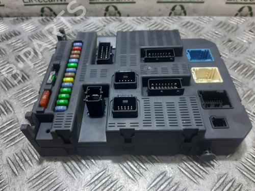 Used Fuse box CITROËN C4 I (LC_) [2004-2014]  18841532