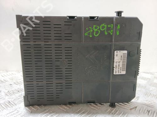 Zekeringkast PEUGEOT 307 CC (3B) [2003-2009]  31613737