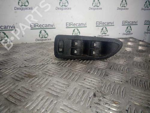 Used Left front window switch RENAULT LAGUNA II Grandtour (KG0/1_) [2001-2007]  4546148