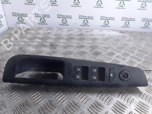 Fensterheberschalter links vorne für KIA CEE'D Hatchback (ED) 1.6 CRDi 115 (115 hp) 6834515