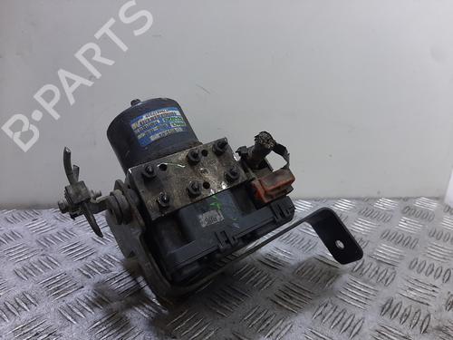 Used ABS pump HYUNDAI SANTA FÉ I (SM) 2.0 CRDi (113 hp) 31332590
