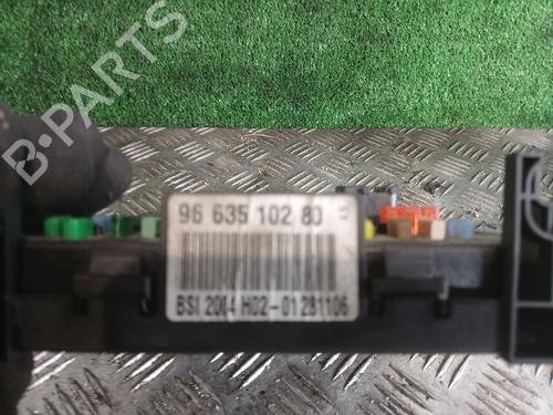 Fuse box PEUGEOT 407 SW (6E_, 6D_) 2.0 | BP32208759E1