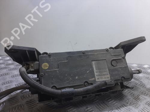 Used Hand brake RENAULT SCÉNIC II (JM0/1_) [2003-2010]  32306328