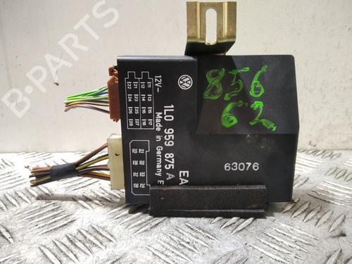 Used Comfort control module Comfort control module SEAT TOLEDO I (1L2) 1.9 TDI (90 hp) 33852955 33852955