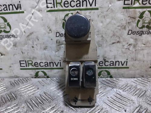 Interrupteur de vitre avant gauche HYUNDAI H-1 Van (A1) [1997-2008]  16093252