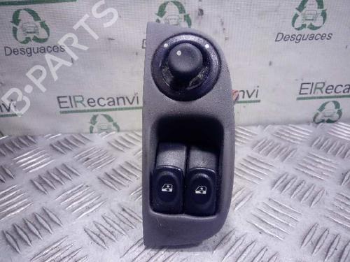 Used Left front window switch RENAULT MEGANE I Coach (DA0/1_) 1.6 16V (DA0B, DA04, DA11) (107 hp) 4543848