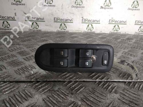 Used Left front window switch RENAULT MEGANE II (BM0/1_, CM0/1_) 1.9 dCi (BM0G, CM0G) (120 hp) 16167192