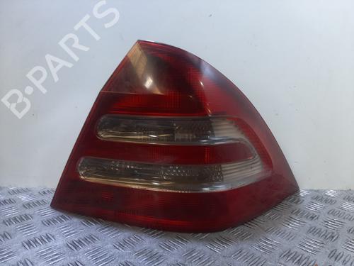 Used Right taillight Right taillight MERCEDES-BENZ C-CLASS (W203) C 200 CDI (203.004) (116 hp) 36542248 36542248