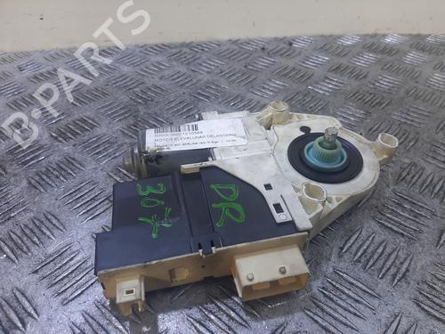 Used Right front window motor Right front window motor 38075916 38075916