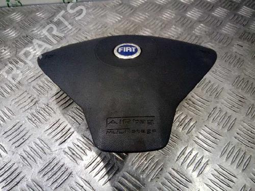 Used Driver airbag FIAT STILO (192_) 1.9 JTD (192_XE1A) (115 hp) 4533117