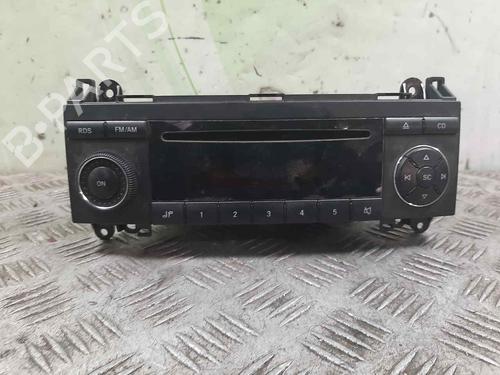 Used Radio Radio MERCEDES-BENZ A-CLASS (W169) A 180 CDI (169.007, 169.307) (109 hp) 15945765 15945765