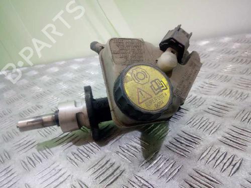 Brake master cylinder FORD MONDEO III Turnier (BWY) 2.0 16V TDDi / TDCi | BP5654349M77