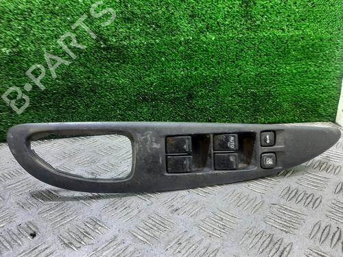 Used Left front window switch NISSAN PRIMERA (P12) [2002-2025]  24516799