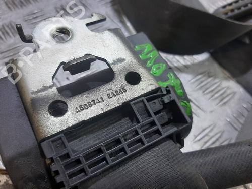 front-right-seatbelt-renault-twizy-mam_-2012-30570033 main image