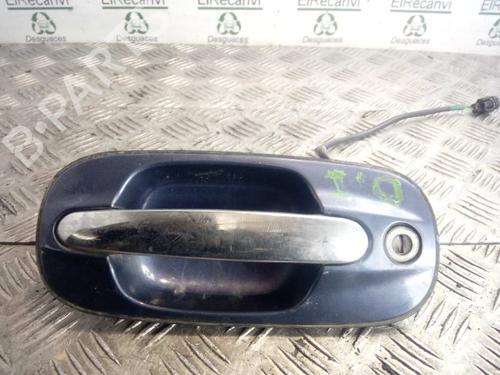 Used Front left exterior door handle HYUNDAI TRAJET (FO) 2.0 CRDi (125 hp) 4520681