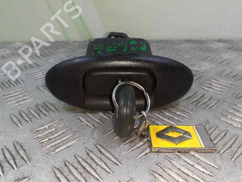 Used Tailgate handle RENAULT MEGANE I Classic (LA0/1_) 1.6 e (LA0F, LA0S) (90 hp) 7516035