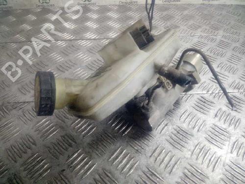 Used Brake master cylinder FORD TRANSIT Van (FA_ _) 2.4 TDE (125 hp) 10197186