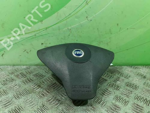 Used Driver airbag FIAT STILO (192_) 1.9 JTD (192_XE1A) (115 hp) 13307069