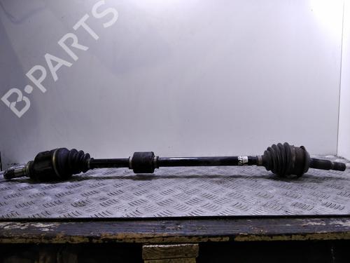 Used Right front driveshaft Right front driveshaft TOYOTA YARIS (_P13_) 1.5 Hybrid (NHP130_, NHP130) (101 hp) 33818387 33818387