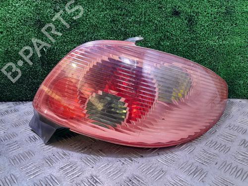Høyre baklys PEUGEOT 206 Hatchback (2A/C) 1.4 HDi eco 70 (68 hp) 27039670