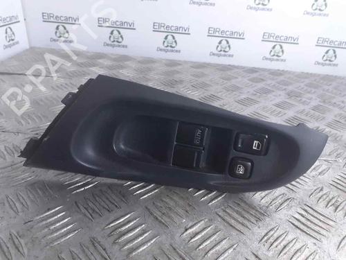 Used Left front window switch NISSAN ALMERA II Hatchback (N16) [2000-2025]  6899301