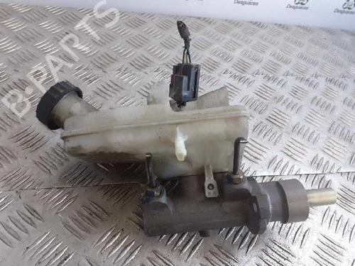 Used Brake master cylinder FORD TRANSIT Van (FA_ _) 2.4 TDE (125 hp) 6467854