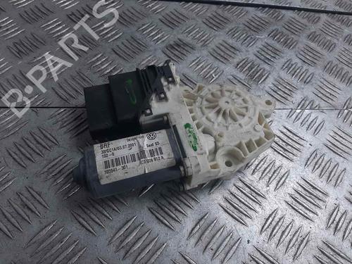 Used Right rear window motor SEAT LEON (1M1) [1999-2006]  10811435