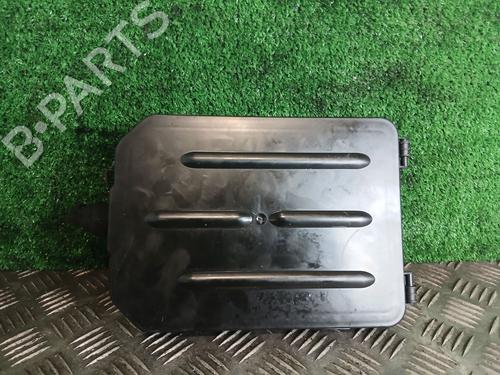 fuse-box-audi-a4-b7-avant-8ed-2004-2005-2006-2007-2008-31885450 main image