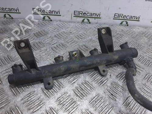 Used Injection rail CITROËN XSARA (N1) 1.6 i (88 hp) 6062493