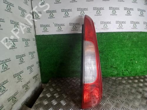 Feu arrière droit FORD FOCUS C-MAX (DM2) [2003-2007]  33020666